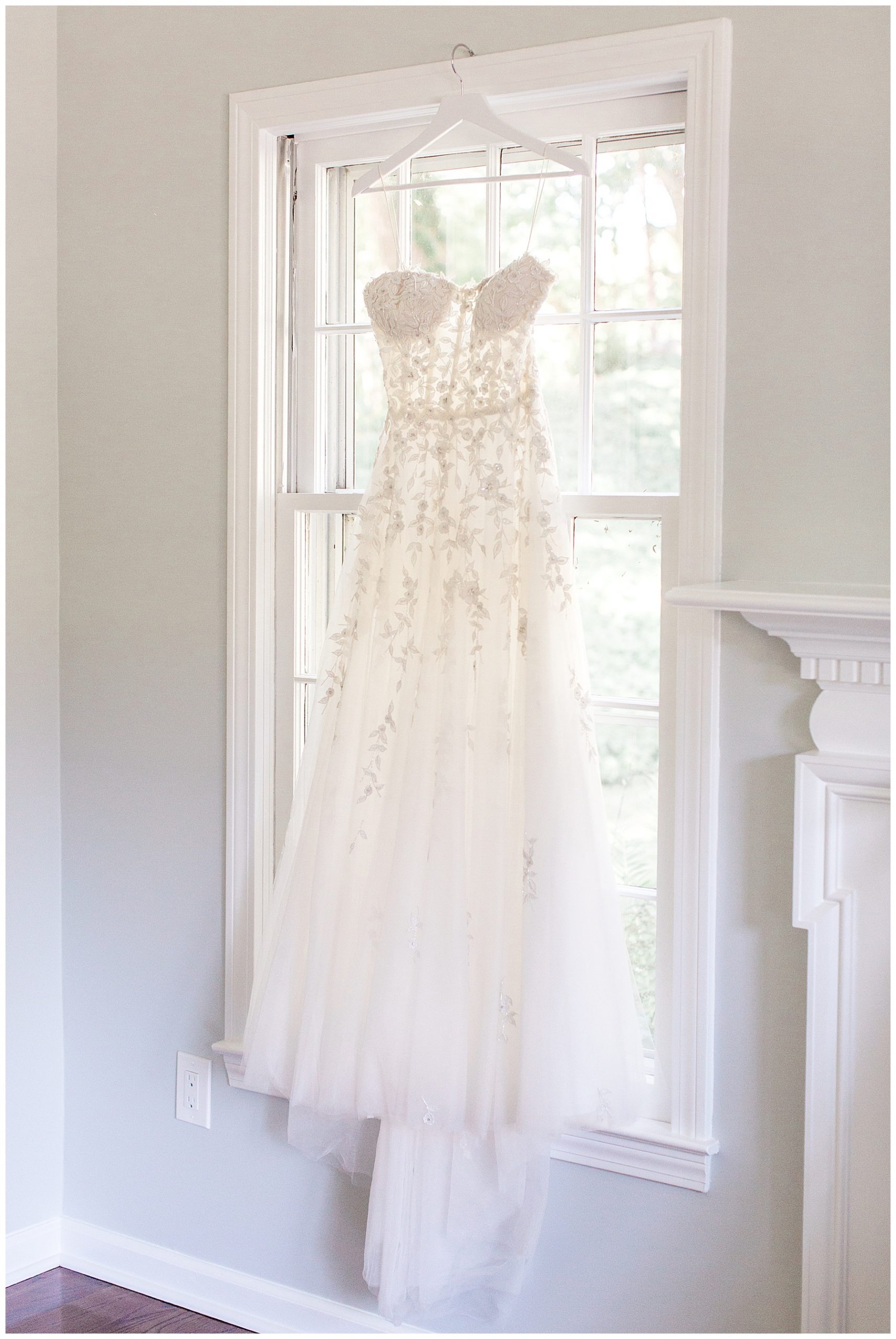 Wedding_Dress_Details_Rye_New_York_Kristina_Staal_Photography.jpg