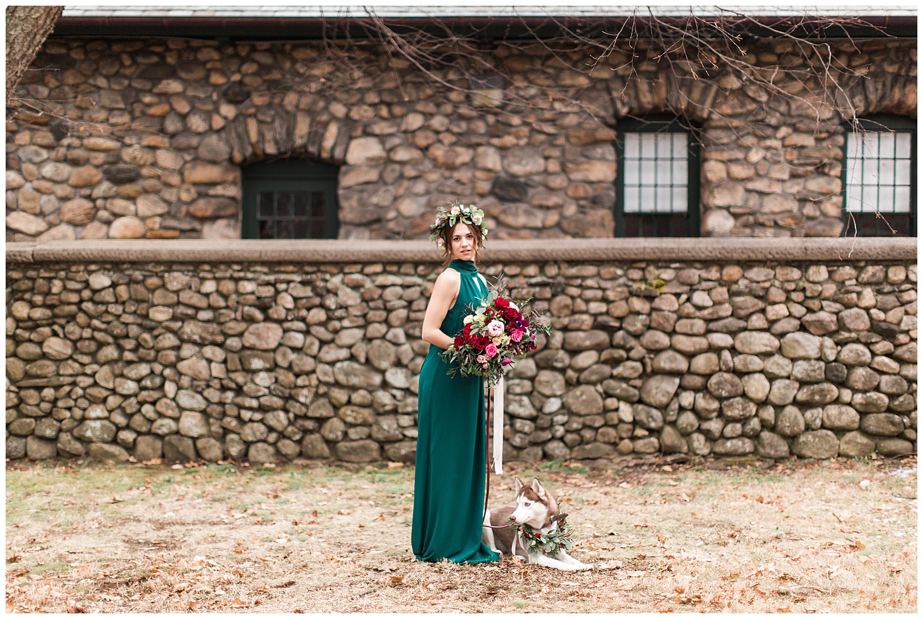 Waveny_House_Connecticut_bride_and_her_Siberian_husky_kristina_Staal_photography.jpg