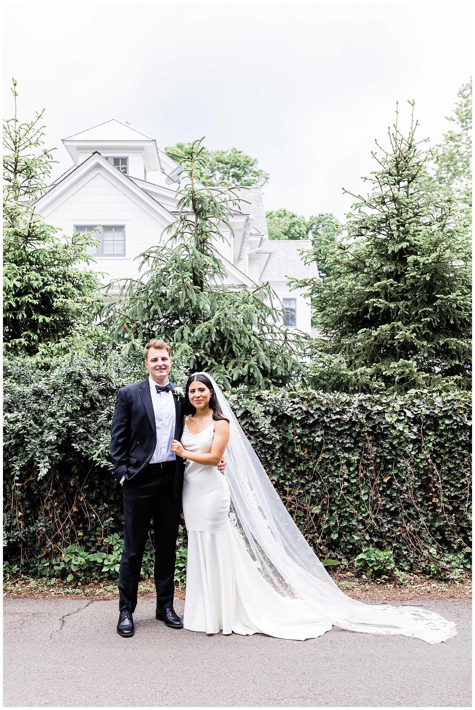 bride-and-groom-potrait-kristina-staal-photography-roger-sherman-inn.jpg